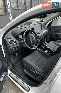 Хэтчбек Renault Megane 2009 в 