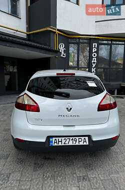 Хэтчбек Renault Megane 2009 в 