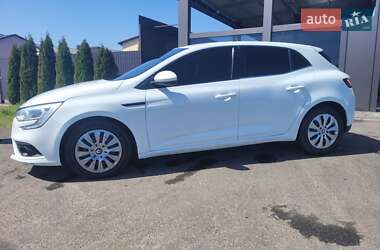 Хэтчбек Renault Megane 2016 в 