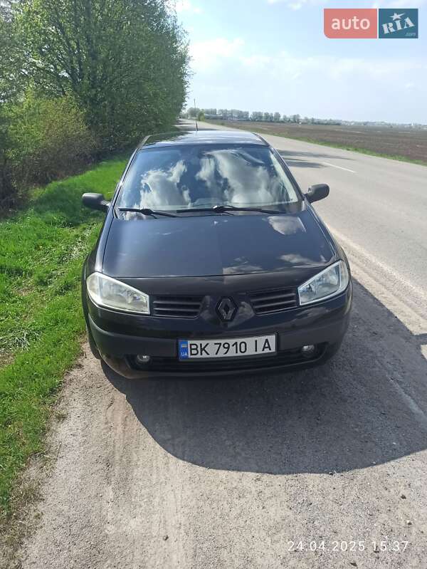 Хетчбек Renault Megane 2003 в 