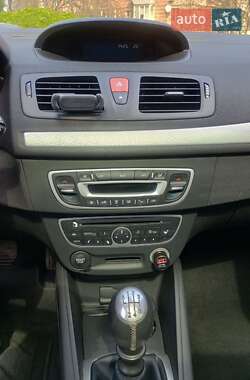 Купе Renault Megane 2009 в 