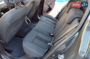 Хэтчбек Renault Megane 2009 в 