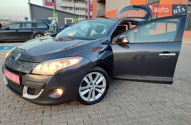 Хэтчбек Renault Megane 2009 в 