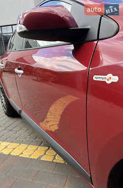 Хэтчбек Renault Megane 2010 в 