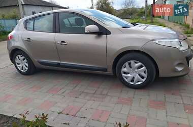 Хэтчбек Renault Megane 2009 в 