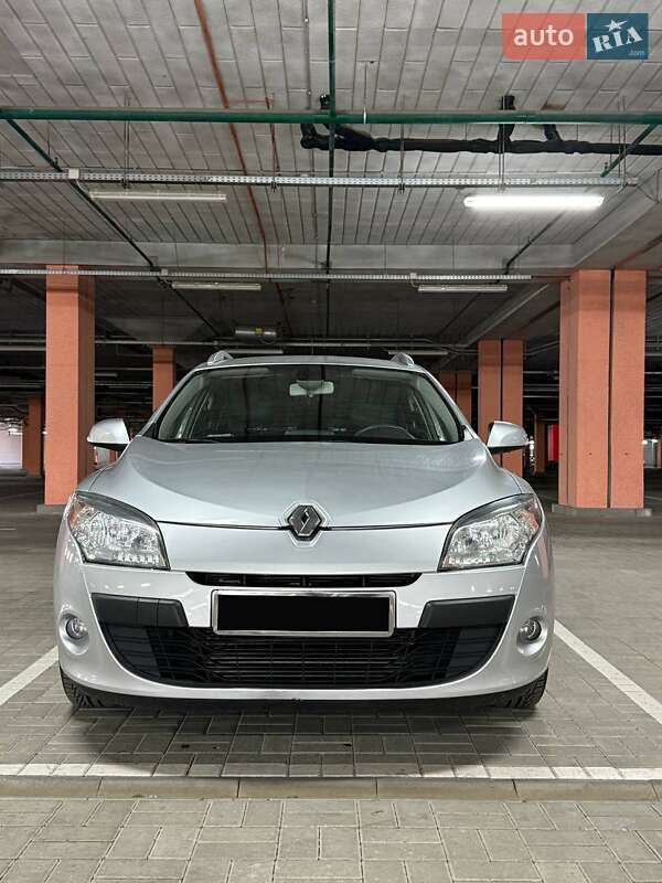 Универсал Renault Megane 2011 в Киеве фото 2 Универсал Renault Megane 2011 в Киеве