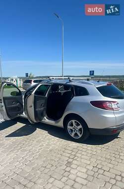 Хэтчбек Renault Megane 2010 в 