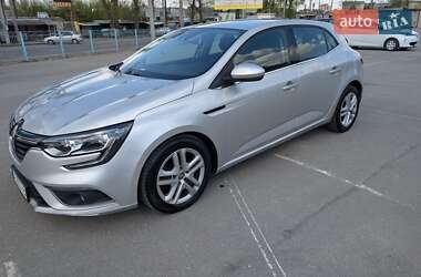 Хэтчбек Renault Megane 2017 в 