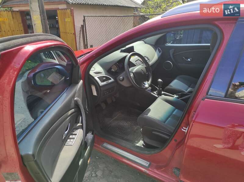 Универсал Renault Megane 2010 в Сарнах