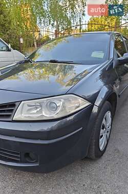 Хэтчбек Renault Megane 2007 в 