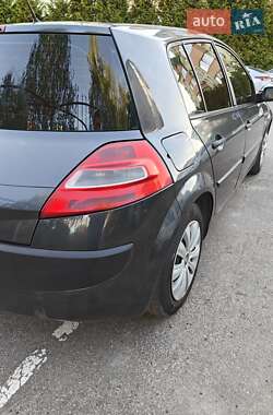 Хэтчбек Renault Megane 2007 в 