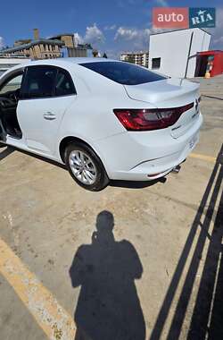 Седан Renault Megane 2016 в 