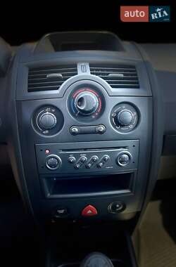Універсал Renault Megane 2004 в 