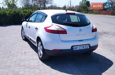 Хетчбек Renault Megane 2012 в 