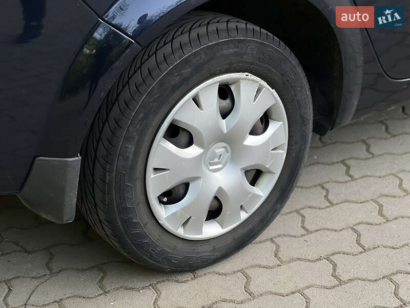 Седан Renault Megane 2007 в Сваляві