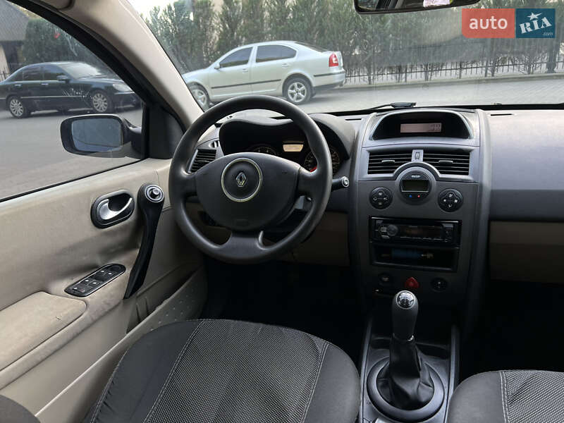 Седан Renault Megane 2007 в Сваляві