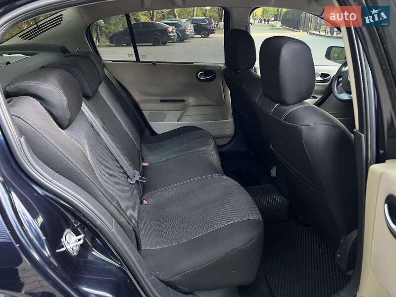 Седан Renault Megane 2007 в Сваляві