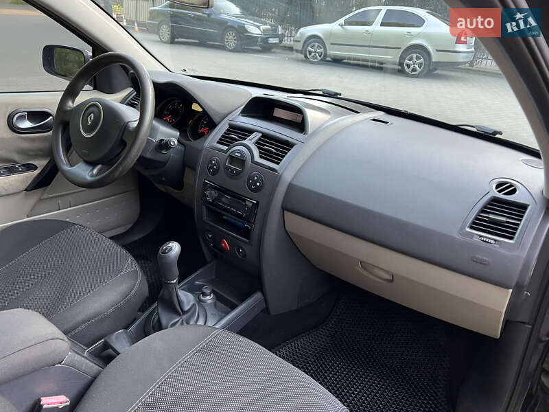 Седан Renault Megane 2007 в Сваляві