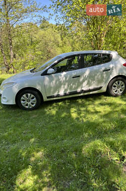Хетчбек Renault Megane 2010 в 