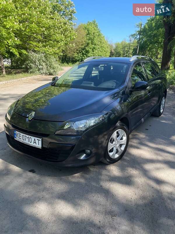 Универсал Renault Megane 2011 в 