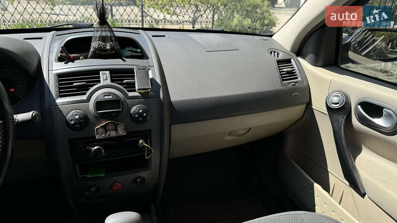 Хэтчбек Renault Megane 2007 в Синельниково фото 11 Хэтчбек Renault Megane 2007 в Синельниково