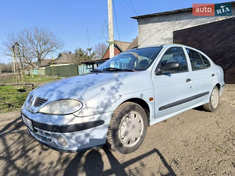 Седан Renault Megane 2003 в Межевой