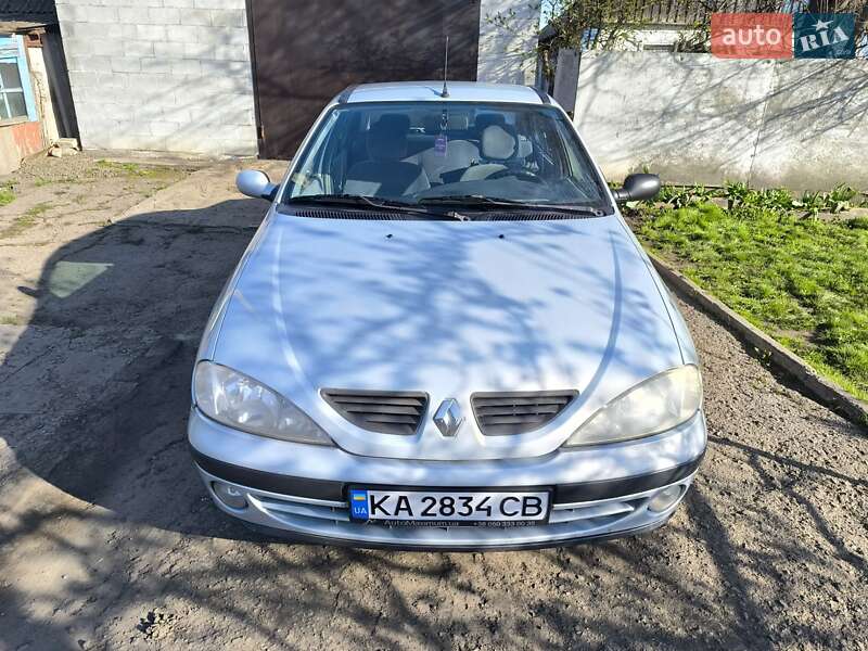 Седан Renault Megane 2003 в Межевой