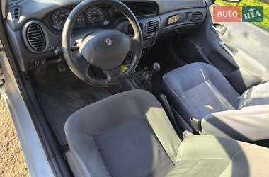 Седан Renault Megane 2003 в 