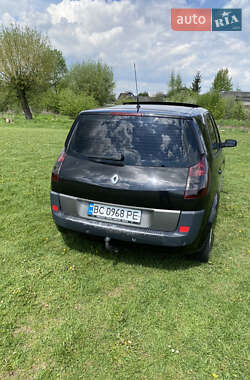 Хетчбек Renault Megane 2006 в 