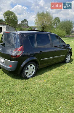 Хетчбек Renault Megane 2006 в 