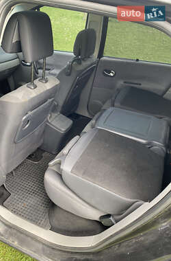 Хетчбек Renault Megane 2006 в 