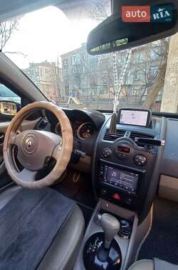 Хетчбек Renault Megane 2004 в 