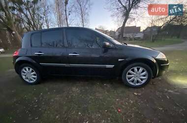 Хетчбек Renault Megane 2006 в 
