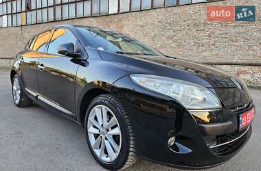 Хэтчбек Renault Megane 2010 в 