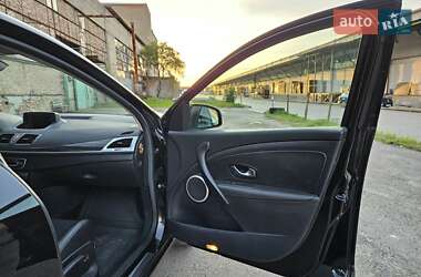 Хэтчбек Renault Megane 2010 в 