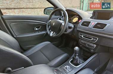 Хэтчбек Renault Megane 2010 в 