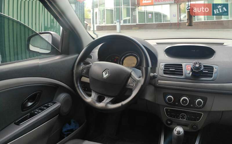 Универсал Renault Megane 2010 в Тернополе фото 10 Универсал Renault Megane 2010 в Тернополе