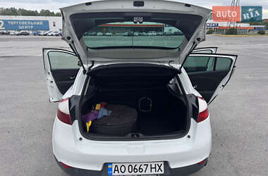 Хэтчбек Renault Megane 2010 в 