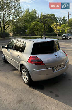 Хетчбек Renault Megane 2006 в 