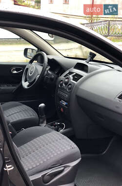 Хэтчбек Renault Megane 2007 в 