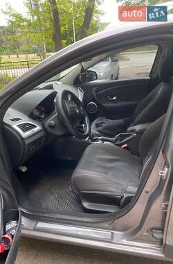 Универсал Renault Megane 2011 в 