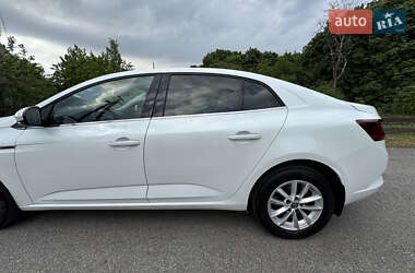 Седан Renault Megane 2020 в 