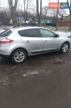 Хетчбек Renault Megane 2011 в 