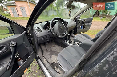 Хэтчбек Renault Megane 2005 в 