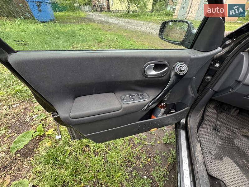 Хэтчбек Renault Megane 2005 в Кропивницком