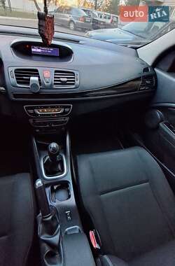 Хетчбек Renault Megane 2011 в 