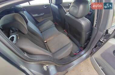Хэтчбек Renault Megane 2003 в 