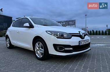 Хэтчбек Renault Megane 2015 в 