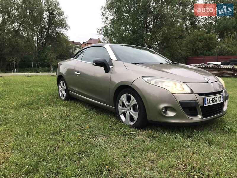 Кабриолет Renault Megane 2010 в 