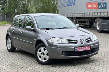 Хэтчбек Renault Megane 2008 в 